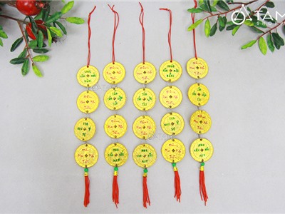 Set 5 dây treo cây mai đào 4 đồng tiền in chữ xanh đỏ (31cm) T-PKTMD-59